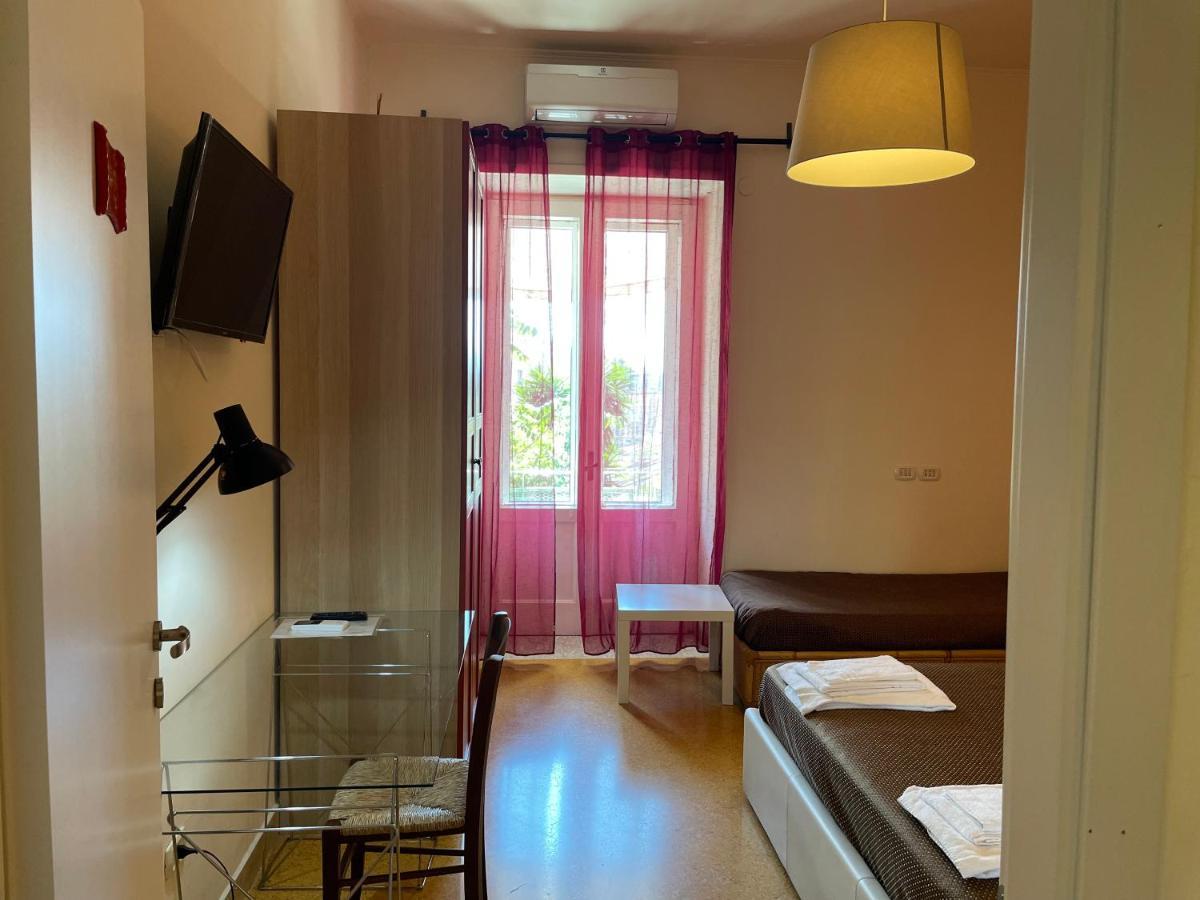 Antichi Riverberi In Station Salerno Habitación foto