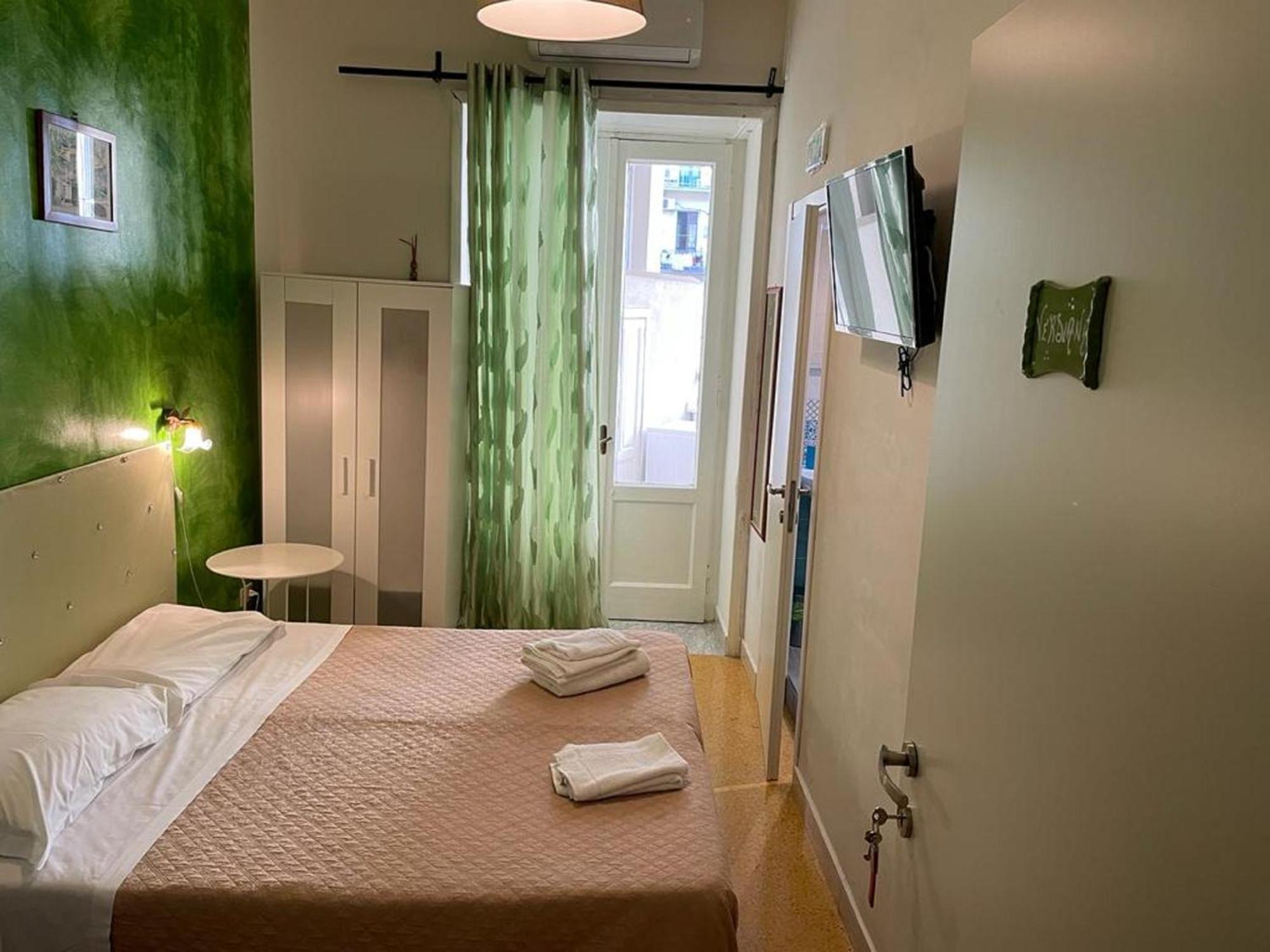 Antichi Riverberi In Station Salerno Habitación foto
